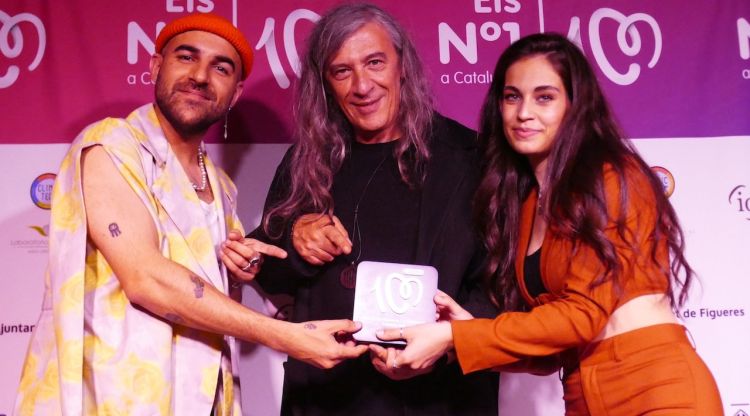 Nil Moliner, Gerard Quintana i Mariona Escoda als premis de Cadena 100