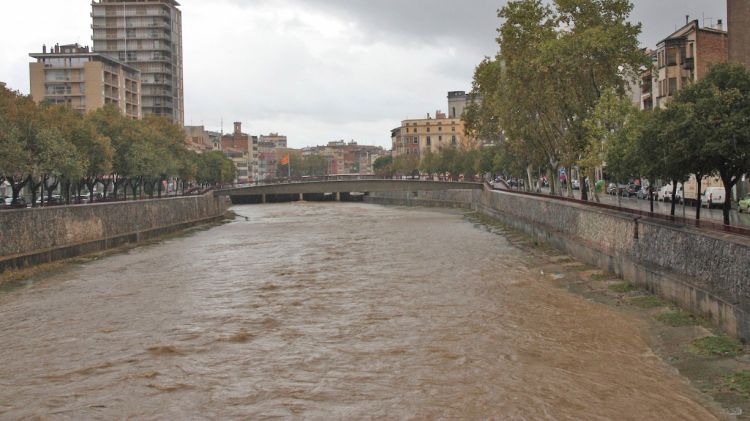 Imatge del riu Onyar al seu pas pel centre de Girona © ACN