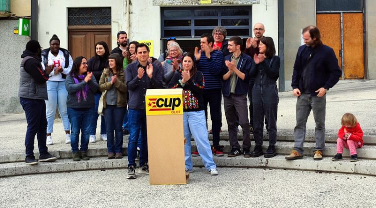 Els membres de la llista de la CUP a Olot