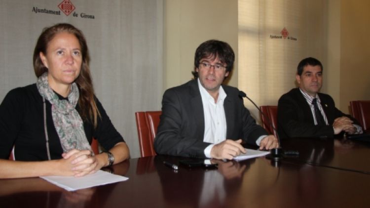 Marta Madrenas, Carles Puigdemont i Joan Alcalà © ACN