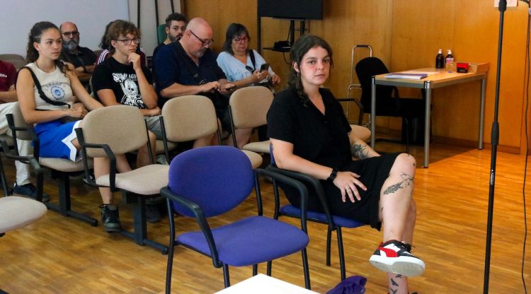 Carla Costa a dins la sala del Jutjat Penal 5 de Girona. ACN