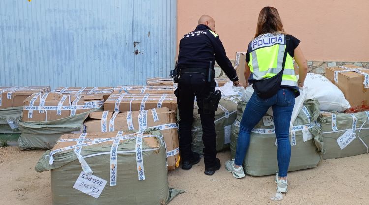 Farcells amb objectes falsificats intervinguts a Lloret de Mar