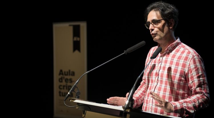 Vicenç Pagès i Jordà en una xerrada a l'aula d'escriptura
