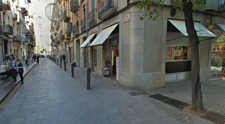 El nou negoci obrirà en aquest local que fa cantonada