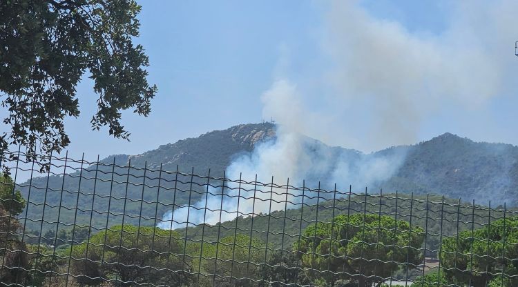 Les flames fotografiades per una veïna. Mireia Bassols