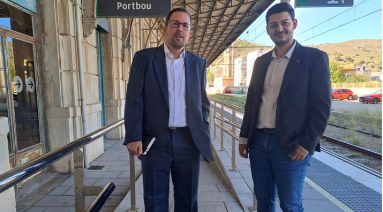 El president de Renfe, Raül Blanco, i l'alcalde de Portbou, Gael Rodríguez