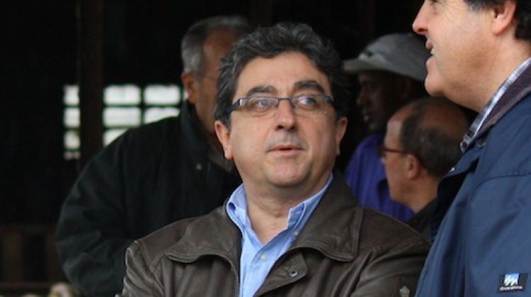 Millo va visitar ahir al matí una explotació ramadera del Pla de l'Estany © ACN