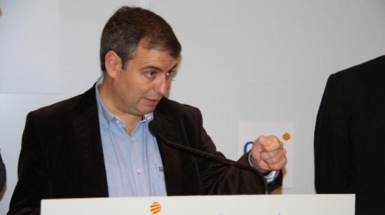 El candidat per Girona de CiU, Jordi Xuclà, durant una roda de premsa a la seu del partit © ACN