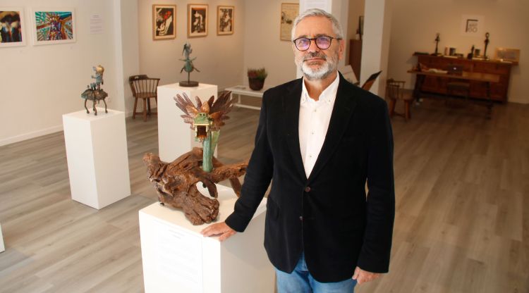 Joaquim Vañó a la galeria d'art de Sant Joan de les Abadesses. ACN