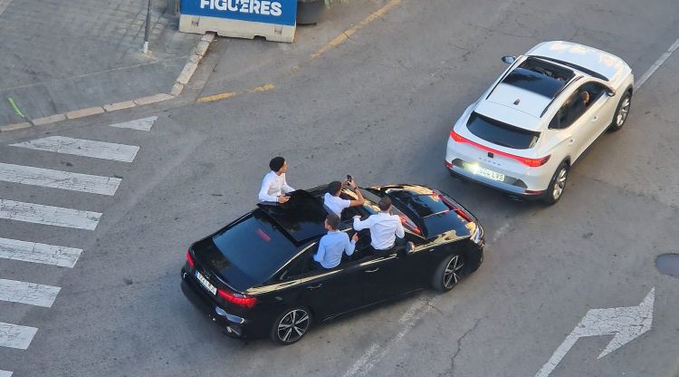 Un dels vehicles identificats i persones denunciades ahir