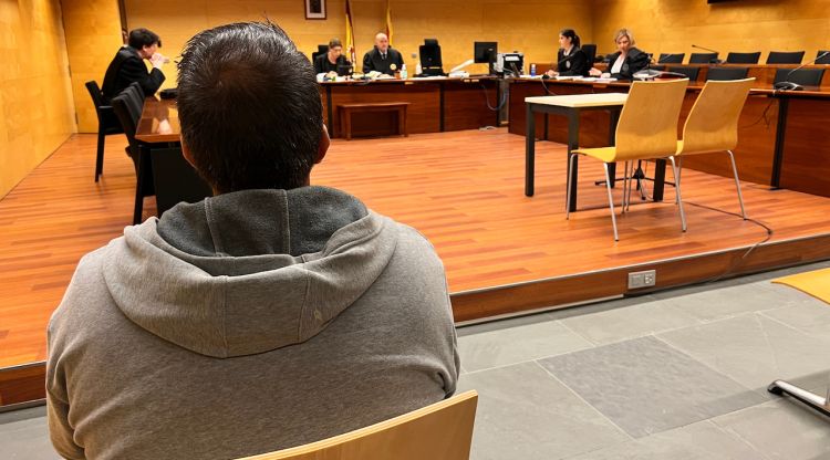 L'acusat durant el judici a l'Audiència de Girona. ACN