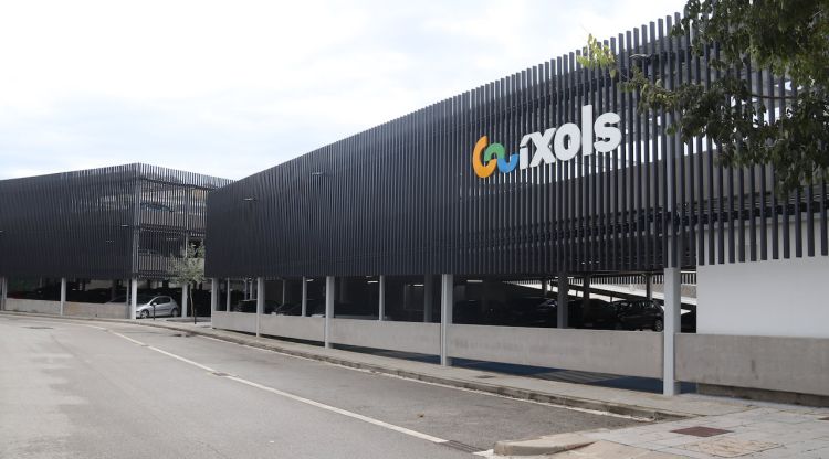 Un dels aparcaments de l'entrada de Sant Feliu de Guíxols. ACN