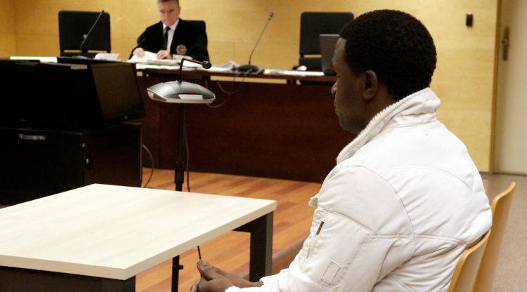 De perfil, l'acusat de violar una anciana de 95 anys a Figueres. ACN