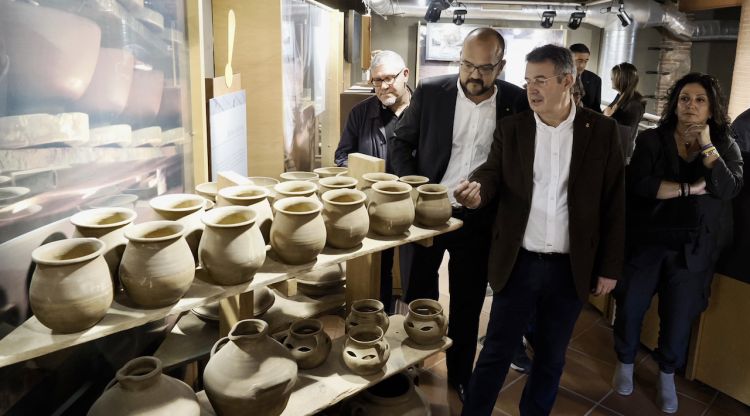 L'alcalde de Quart, Ferran Rodero i el president de la Diputació de Girona, Miquel Noguer, en l'acte d'inauguració del Museu de la Terrissa