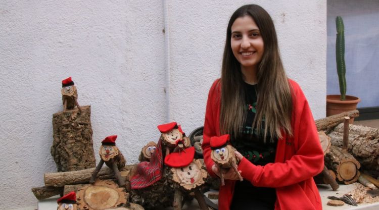 Esther Rovira al taller de casa seva a Arbúcies. ACN