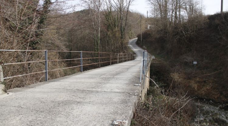 El pont en mal estat. ACN