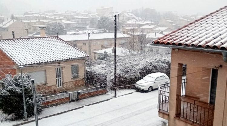 Sant Hilari Sacalm s'ha llevat emblanquinat aquest matí. ACN