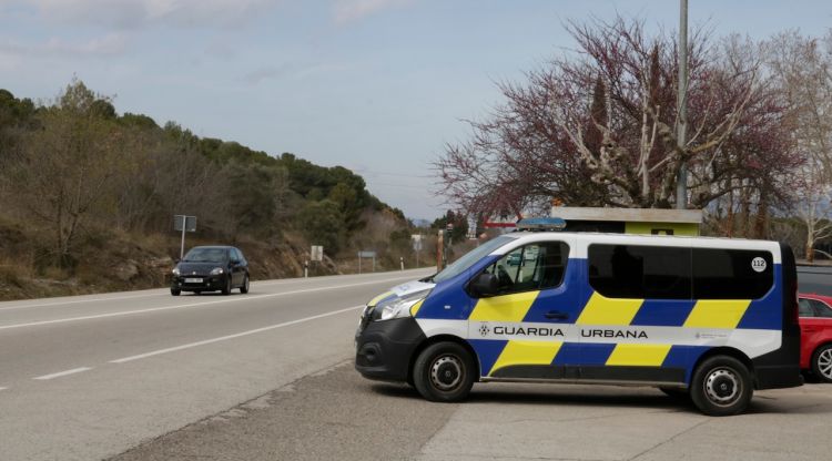 Un vehicle de la  Guàrdia Urbana en un dels punts on es posaran càmeres. ACN