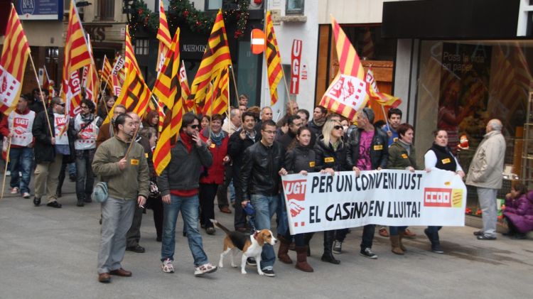 Treballadors del casino manifestant-se per les condicions laborals al desembre del 2011