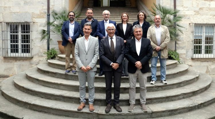 El conseller de Salut, Manel Balcells, amb els gerents dels hospitals de la Regió Sanitària de Girona. ACN