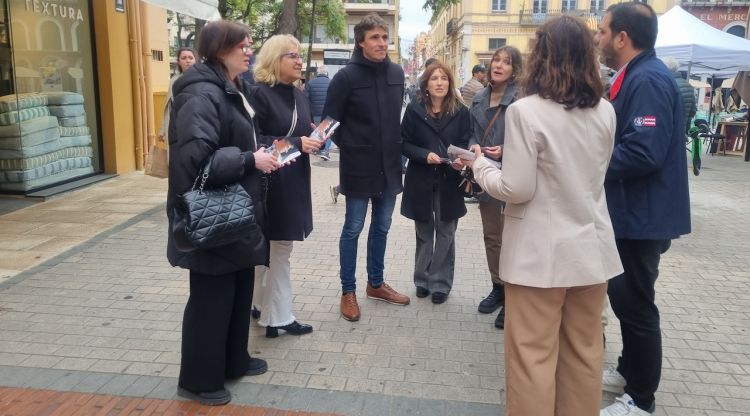 El cap de llista i els candidats per Girona, fent campanya a Palafrugell aquest dissabte al matí