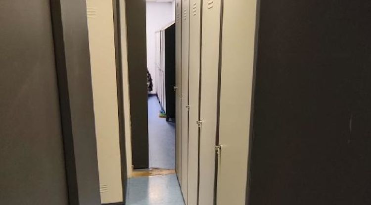 Un dels passadissos de la comissaria de Trànsit del Mas Xirgu