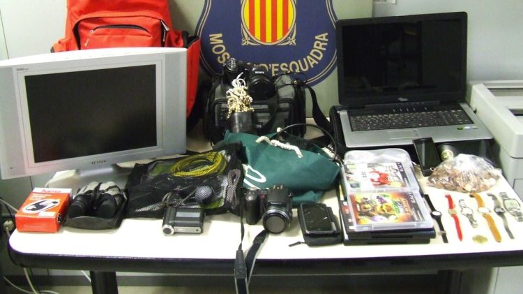 Material recuperat pels Mossos d'Esquadra dels robatoris © AG