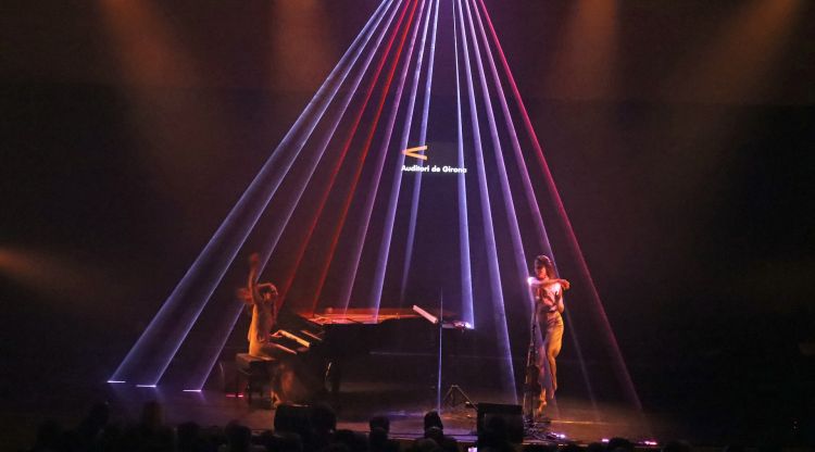 Laura Andrés i Roser Loscos, ahir a l'Auditori de Girona. M. Estarriola