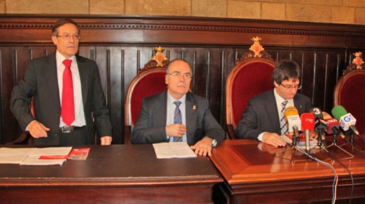 D'esquerra a dreta: Ramon Llorente, Jaume Torramadé i Carles Puigdemont © ACN