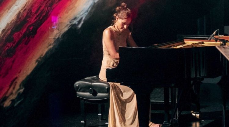 Laura Andrés interpretant el seu àlbum Venus a l'Ideal de Barcelona. Eloy Maristany