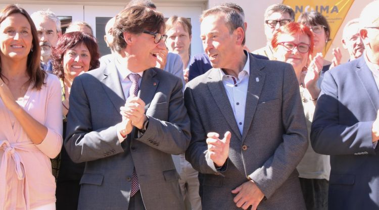 El president de la Generalitat, Salvador Illa i l'alcalde d'Olot, Pep Berga. ACN