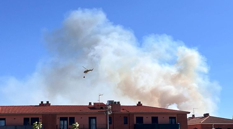 La columna de fum vista des de la Jonquera. Feli Cabas