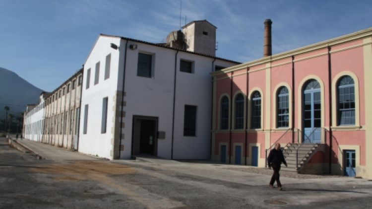 L'edifici del vapor de la Burés on s'ha fet la millora de l'accés © ACN