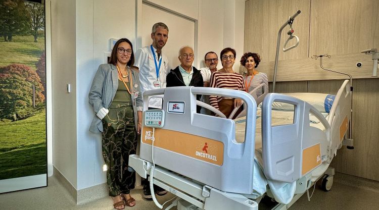 Els representants d'ICO Girona amb Lluís Comet i Paqui Badosa