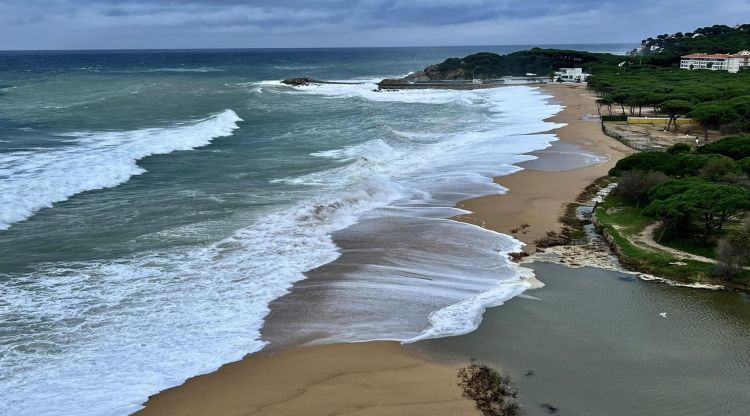 L'estat de la mar, aquest matí a la desembocadura del Ridaura. Gintaras Malčiauskas