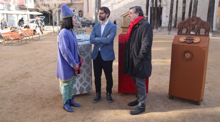 Sergi Font amb Francesc Xavier Serra i un patge. ACN