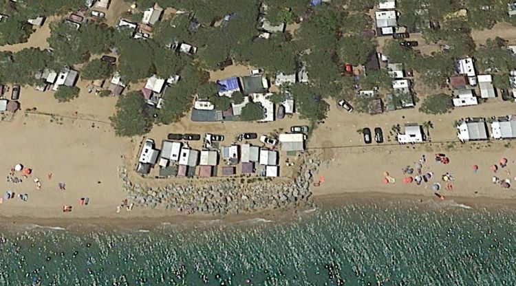 La zona ocupada pel càmping a vista de satèl·lit en una fotografia del 2018. Google Earth
