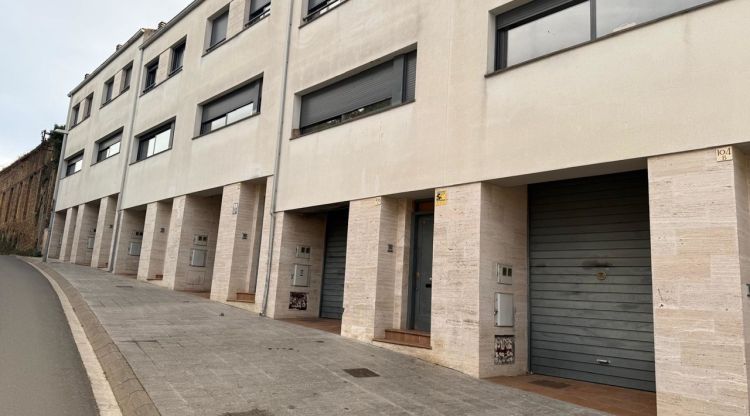 Façana ocupada de la Bisbal d'Empordà. ACN