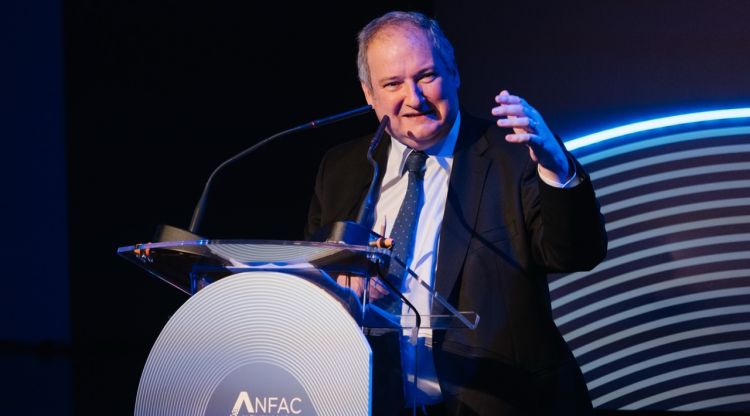 El ministre d'Indústria i Turisme, Jordi Hereu, intervé en l'assemblea general de Associació Espanyola de Fabricants d'Automòbils i Camions (ANFAC). ACN