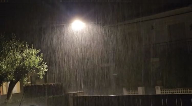 La tempesta vista des de Verges, aquesta matinada. Àngel Galán