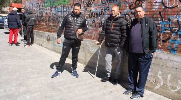 Un grup de gitanos al barri de Sant Joan de Figueres (arxiu). ACN