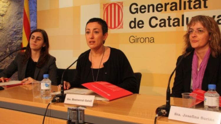 La presidenta de l'Institut Català de les Dones, Montse Gatell (centre) © ACN