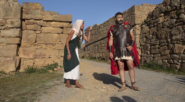 Visita teatralitzada a la ciutat ibèrica d'Ullastret. Jordi Play