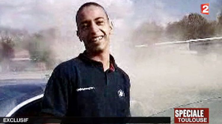 Mohammed Merah amb el seu vehicle a França © France 2