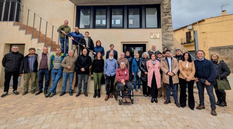 La trobada entre els alcaldes de la zona de l'Albera i la junta rectora. ACN