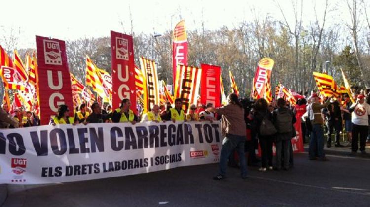 Capçalera de la manifestació, pocs moments abans de començar © UGT