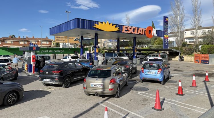 Una gasolinera de Figueres aquest mes d'abril. M. Estarriola