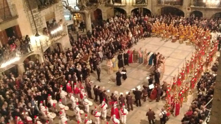 Un moment de la Processó dels Dolors de Besalú que es va celebrar ahir © Joel Pagés