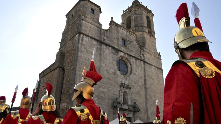 Els Manaies de Llagostera enmig del Mercat Romà © ACN