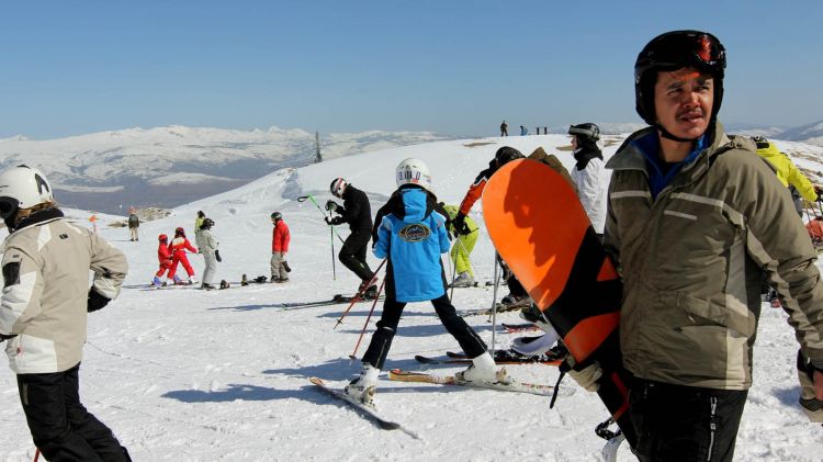 Esquiadors a l'estació de La Molina (arxiu) © ACN
